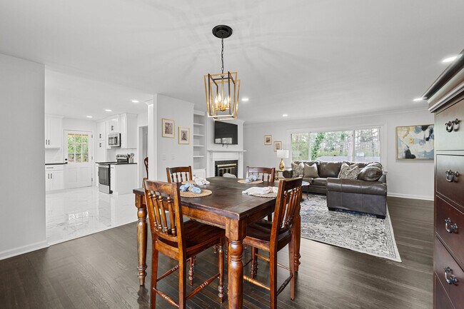 Building Photo - 743 Lancaster Rd