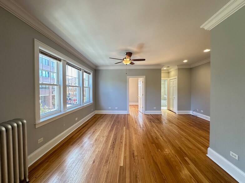 Building Photo - 4414 N Rockwell St