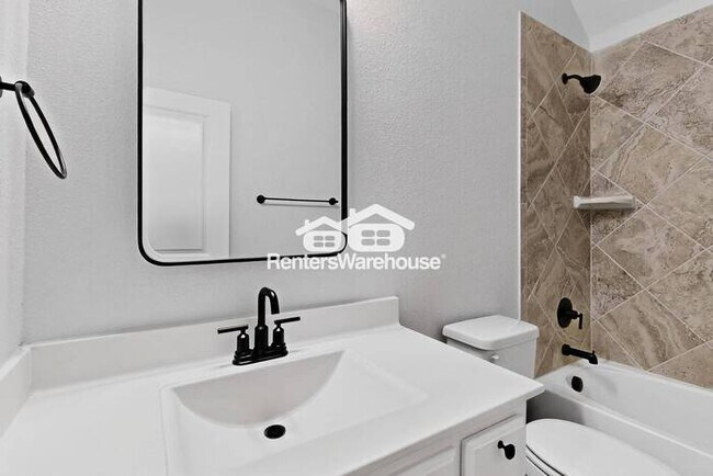 Building Photo - MOVE IN READY - 4BED/3BATH - LITTLE ELM, T...