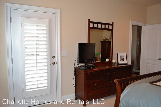 Building Photo - 3 br, 2.5 bath House - 8308 Indigo Row