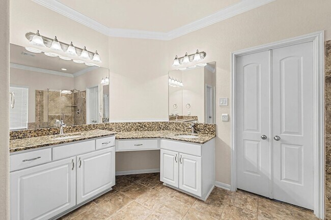 Building Photo - 15103 Russet Bend Ln