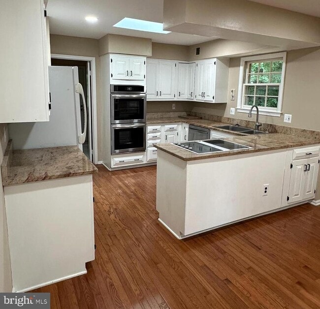 Building Photo - 6603 Tina Ln