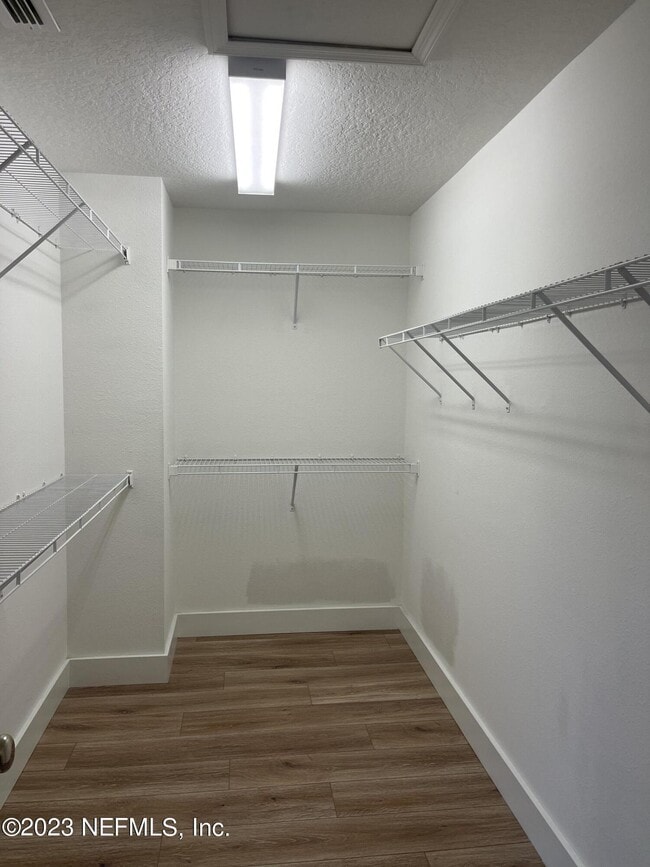 Building Photo - 7003 Butterfield Ct