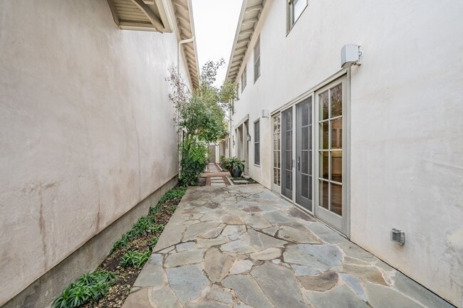 Building Photo - Beautiful Monticello Town Home!!!