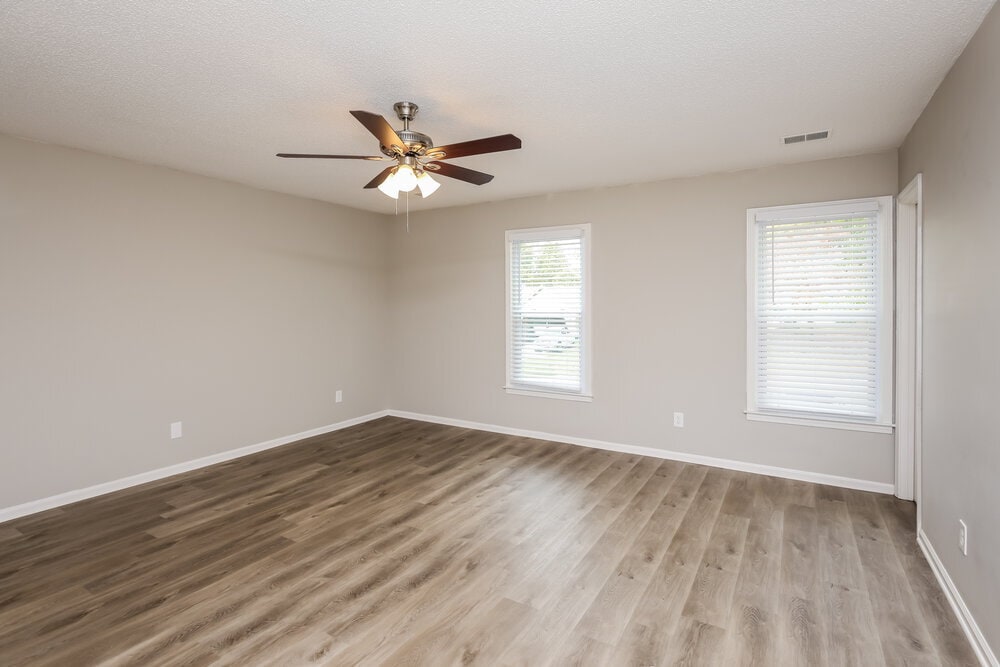 Building Photo - 649 Edwards Ct