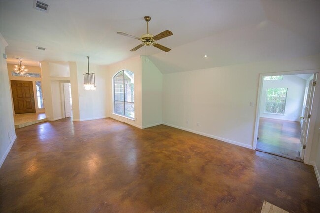 Building Photo - 6000 La Naranja Ln