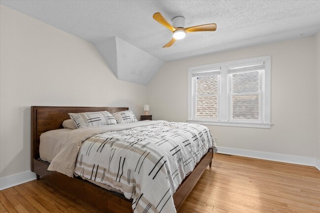 Building Photo - 311 E Rosedale Ave