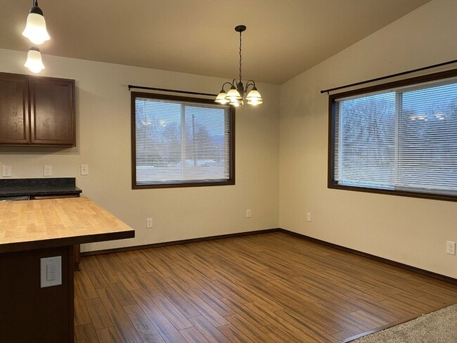 Building Photo - Second-Level Living