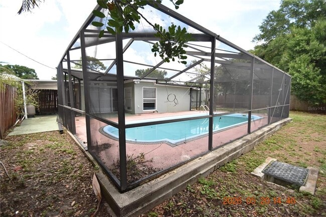 Building Photo - 8720 Flame Vine Ave