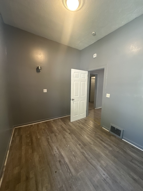 Building Photo - 2179 W 83rd St
