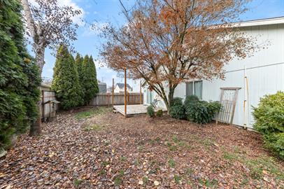 Building Photo - Charming 3 bedroom home