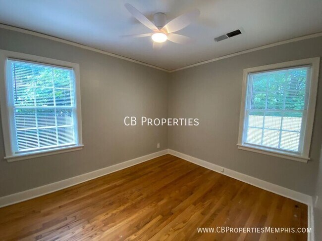 Building Photo - 907 Echles St