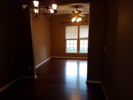 Building Photo - 35 Spring Crossing Circle