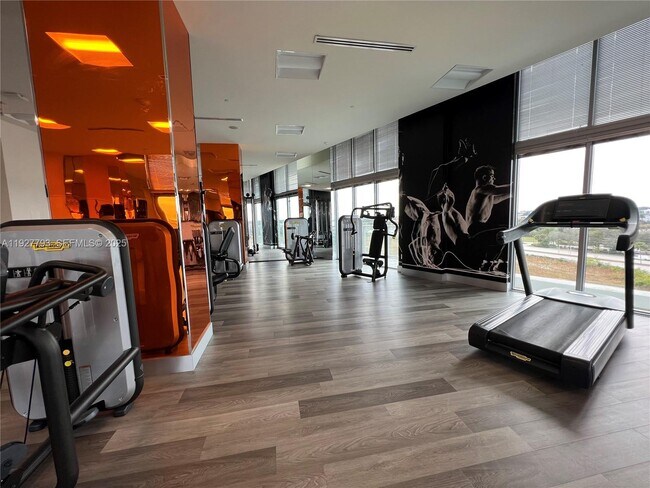 Building Photo - 2000 Metropica Wy