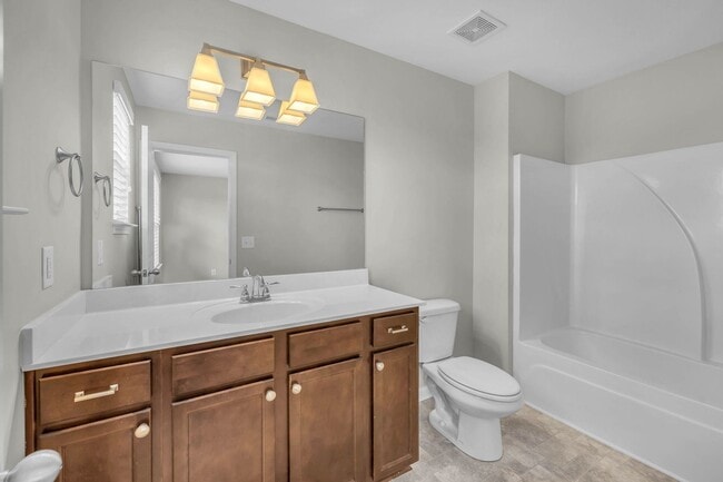 Building Photo - Middle Tennessee Blvd Townhome