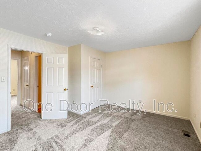 Building Photo - 5 Harpoon Ct