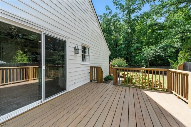 Building Photo - 1091 Colony Dr
