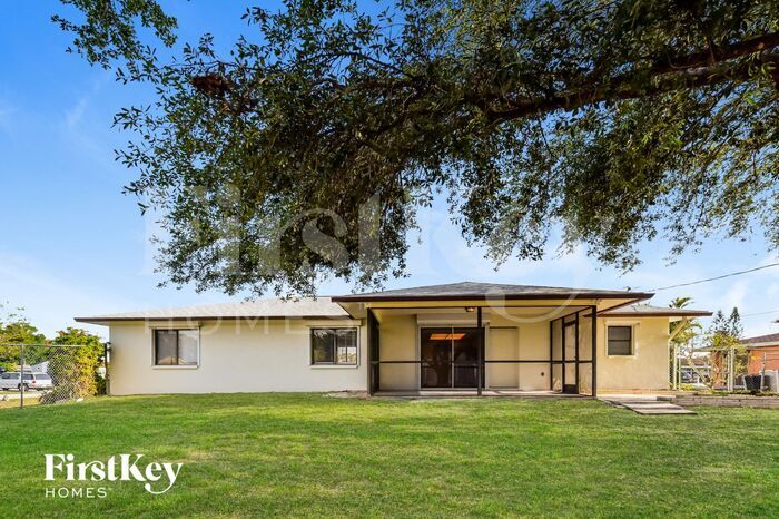 Building Photo - 7202 Kumquat Rd