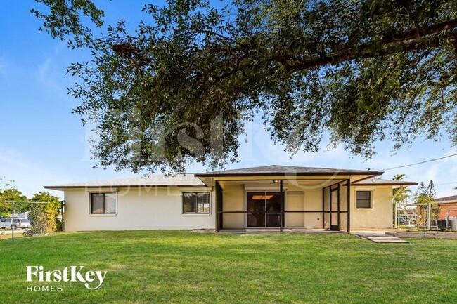 Building Photo - 7202 Kumquat Rd