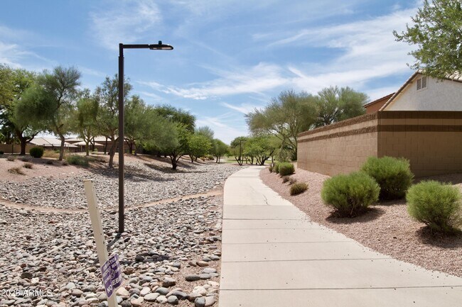 Building Photo - 6450 S Nash Way