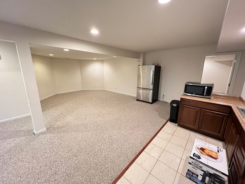 Building Photo - 10623 Red Wine Ct