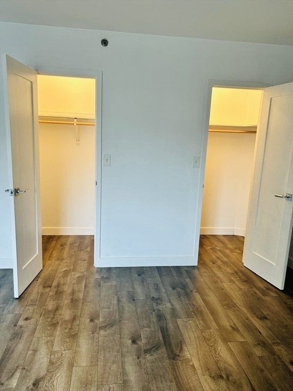 Building Photo - 300 Lynn Shore Dr