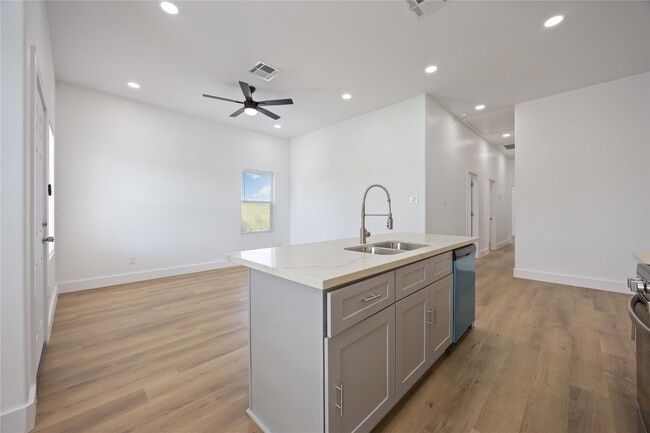 Building Photo - 9723 Cargill St