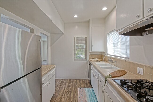 Building Photo - 3856 W 242nd St