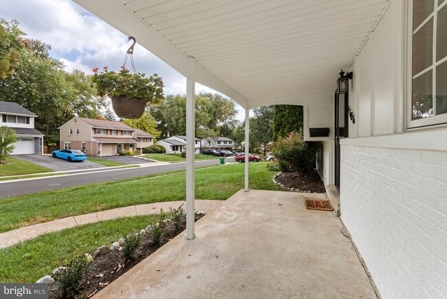 Building Photo - 2106 Largo Rd
