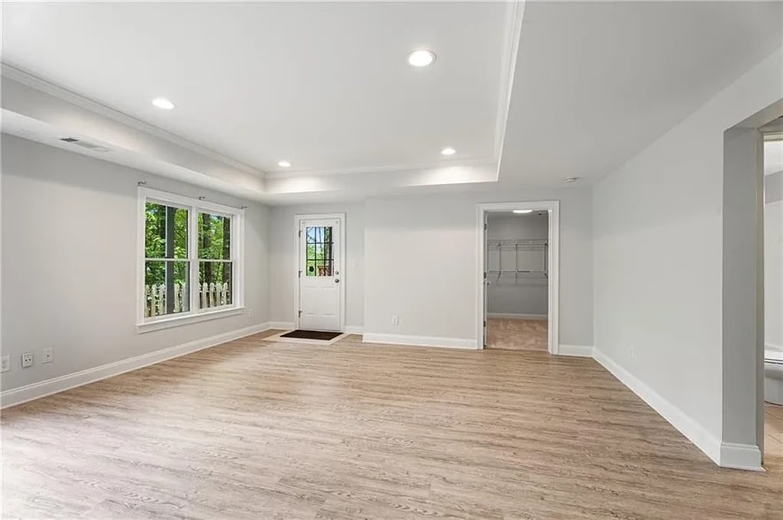 Building Photo - 710 Glen Royal Dr