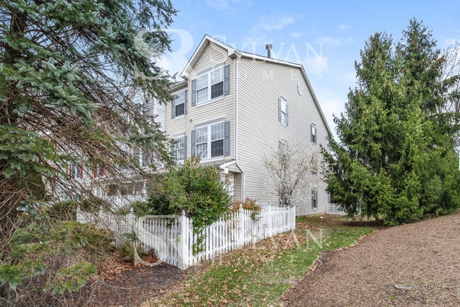 Building Photo - Coming HOME never felt so good!