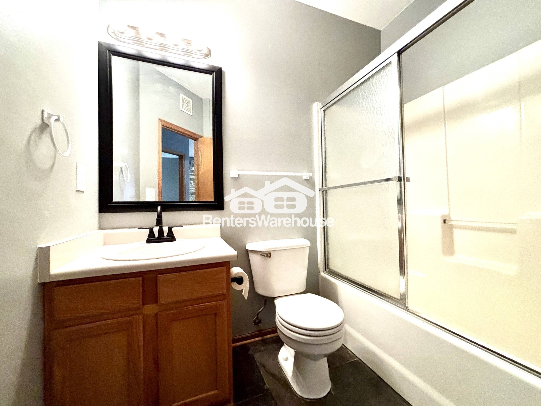 Building Photo - 950 67th St