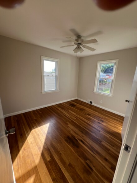 Building Photo - 148 Helena Dr