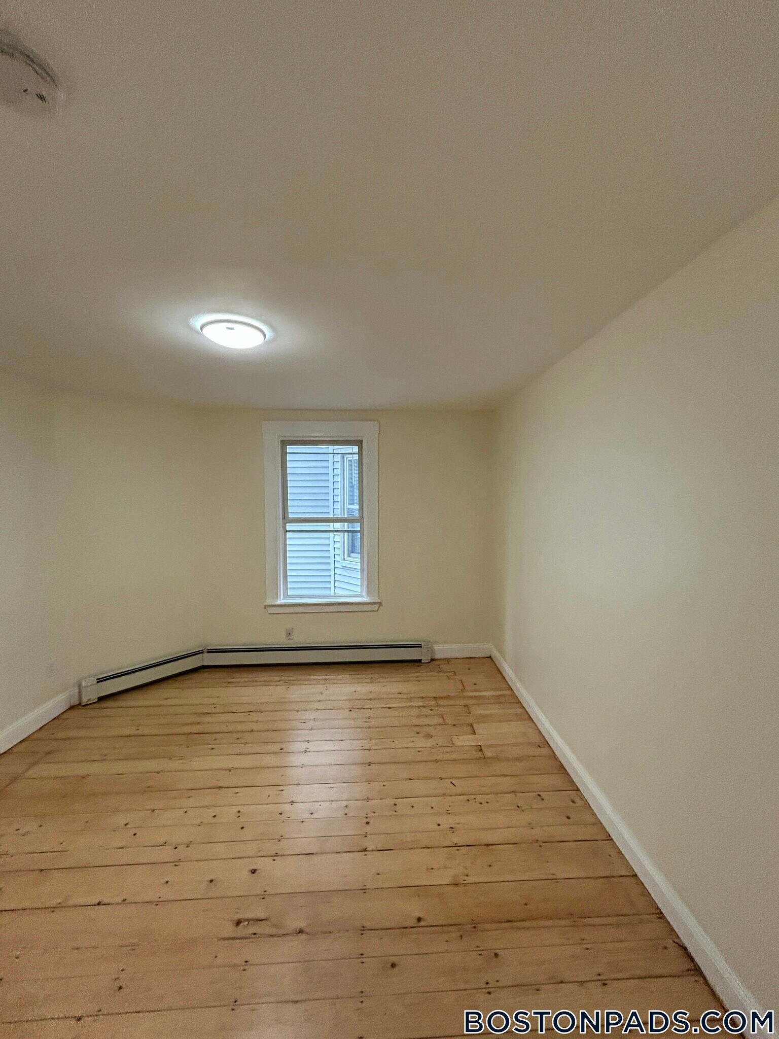 Building Photo - 64 Pleasant St