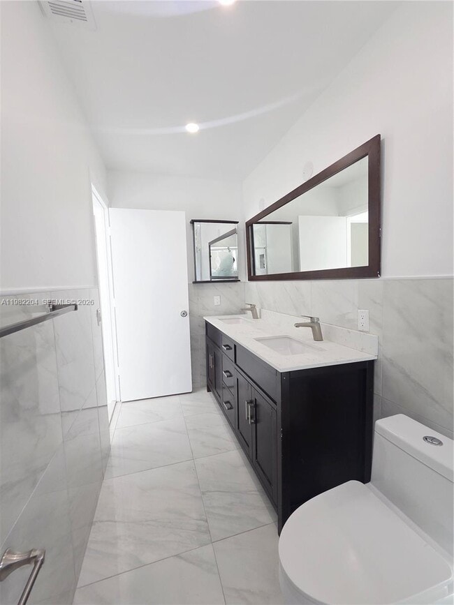 Building Photo - 4490 SW 19th St