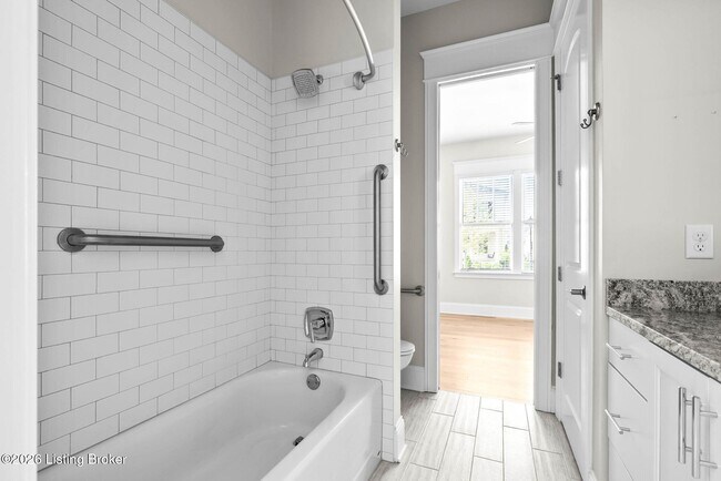 Building Photo - 6204 Moonseed St