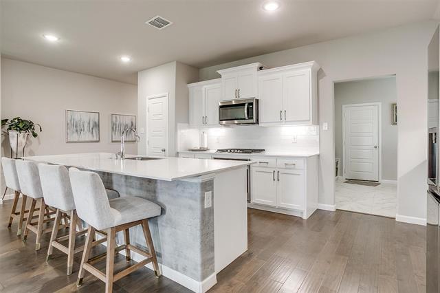 Building Photo - 10633 Enchanted Rock Wy