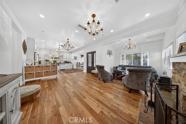 Building Photo - 327 Vine St