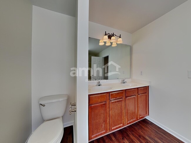 Building Photo - 15730 Lakepoint Forest Dr