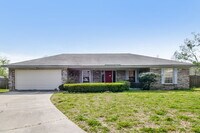 Building Photo - 2411 Paisley Ct