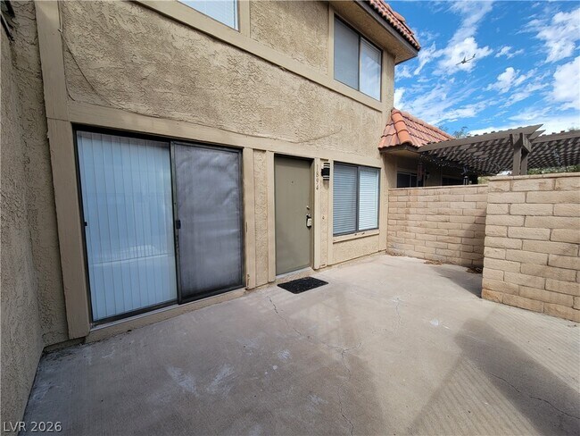 Building Photo - 1894 Avacado Ct