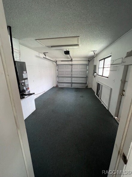 Building Photo - 100 Chinaberry Cir