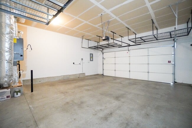 Building Photo - 1187 W Davenport St