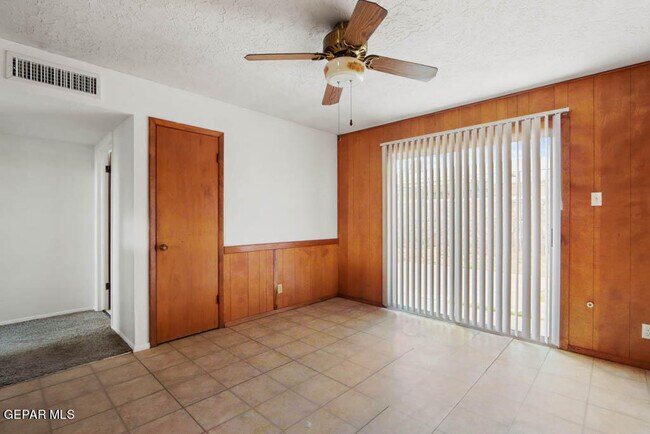 Building Photo - 3313 Cork Dr