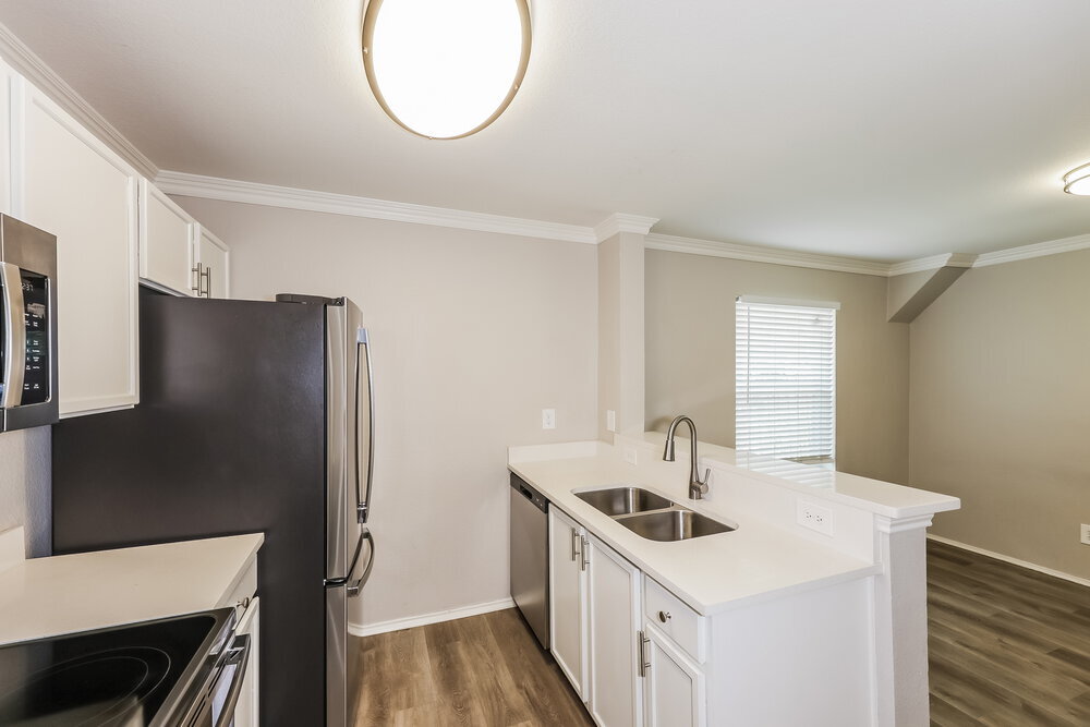 Building Photo - 1016 Matamoros Plaza