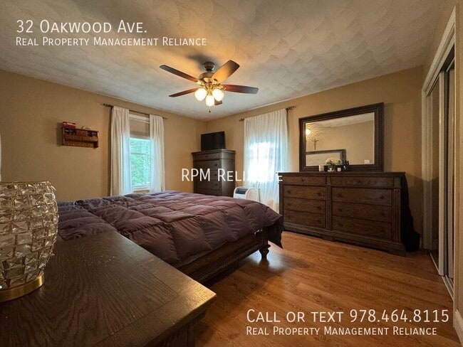Building Photo - 32 Oakwood Ave