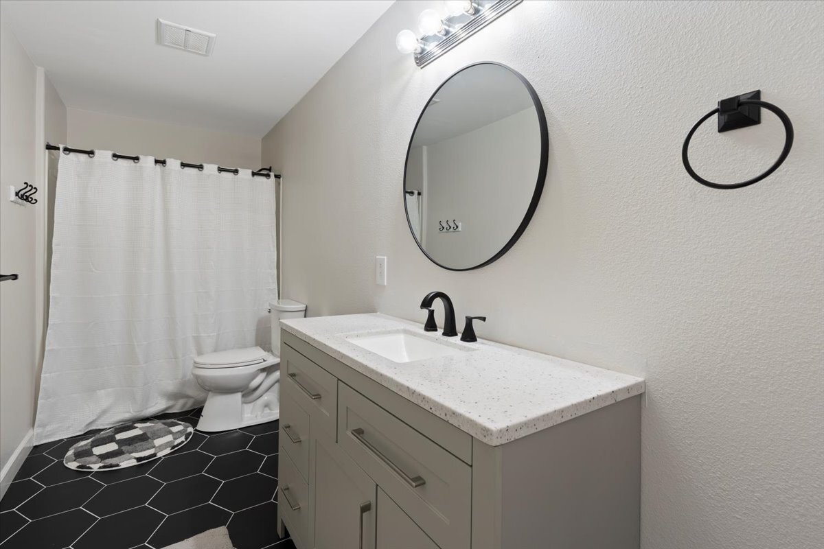 Building Photo - 1552 S 850 W