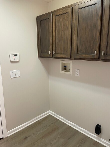 Building Photo - 2733 Calais Ct