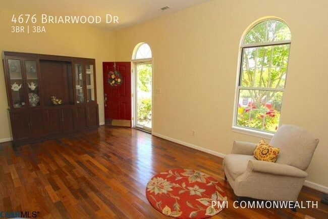 Building Photo - 4676 Briarwood Dr
