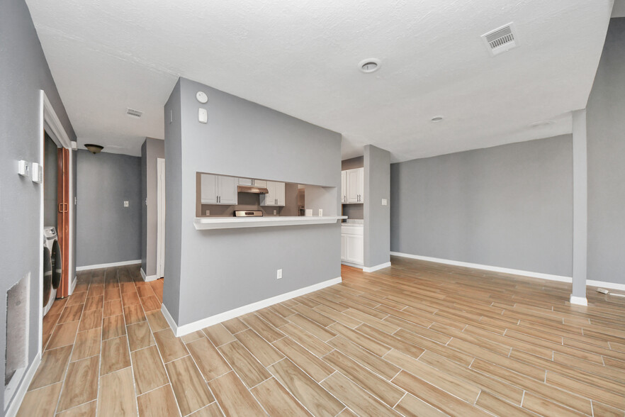 Dining Area - 26718 Cypresswood Dr